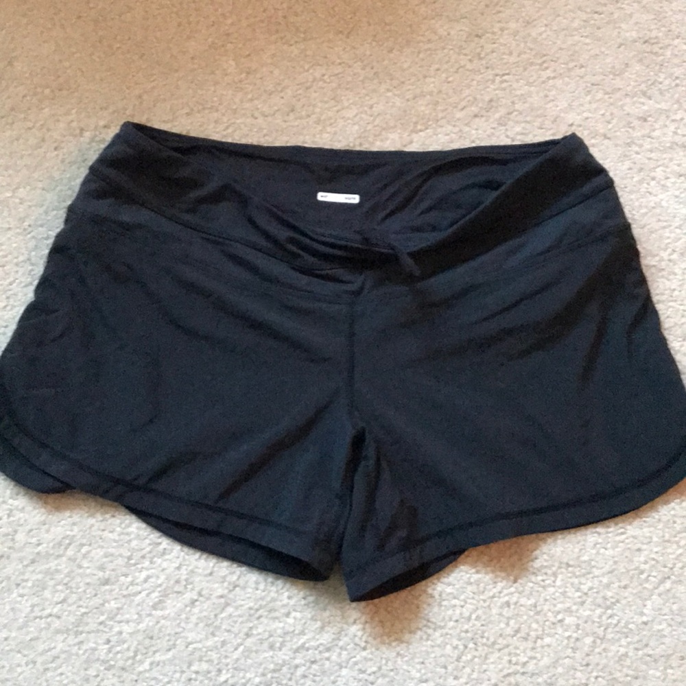 Lululemon running shorts with inner layer